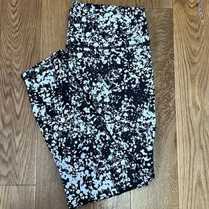 💖 FABLETICS - Powerhold Black & White Leggings - Size XL